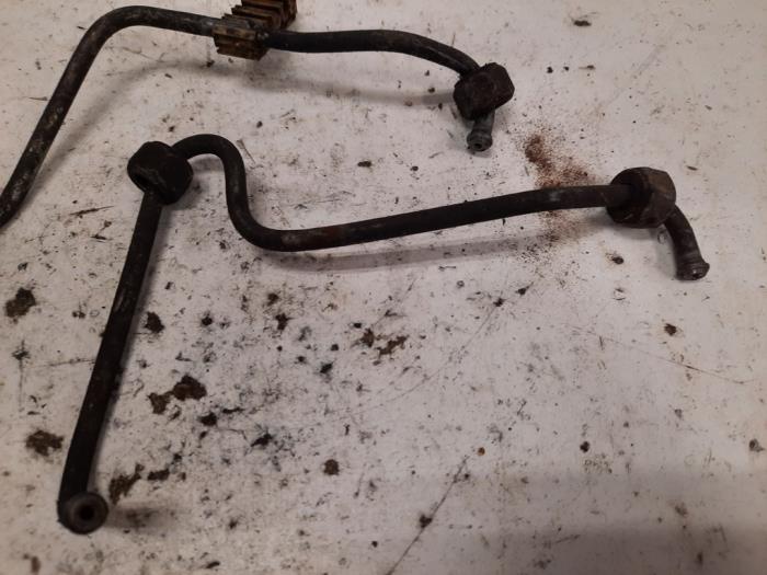 Bränsleledningsset från en Volkswagen Transporter/Caravelle T4 2.4 D,Caravelle 1991