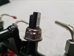 Begagnade Bränsletryckssensor Ford Galaxy (WA6) 2.0 TDCi 16V 140 Pris på förfrågan erbjuds av Autodemontage Joko B.V.