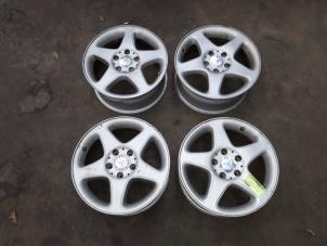 Begagnade Sporthjulsuppsättning Mercedes C (W203) 2.2 C-200 CDI 16V Pris på förfrågan erbjuds av Autodemontage Joko B.V.