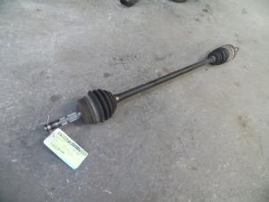 Begagnade Drivaxel, höger fram Opel Vectra B (36) 1.6 16V Ecotec Pris på förfrågan erbjuds av Autodemontage Joko B.V.
