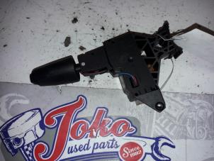 Begagnade Rattmonterad radiostyrning Ford Galaxy (WGR) 2.3i 16V SEFI Pris på förfrågan erbjuds av Autodemontage Joko B.V.