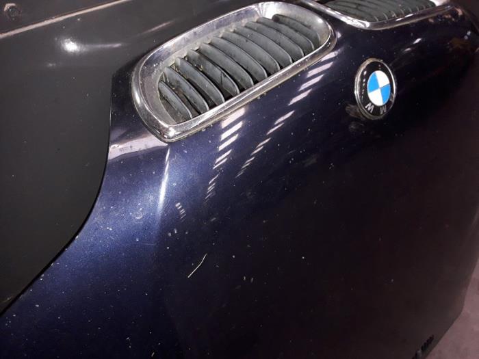 Motorhuv från en BMW 3 serie (E46/4) 318d 16V 2002