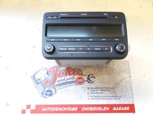 Begagnade CD-spelare med radio Skoda Fabia II (5J) 1.2 TSI Pris på förfrågan erbjuds av Autodemontage Joko B.V.