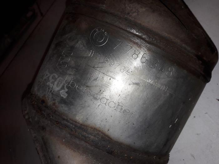 Katalytisk avgasrenare från en BMW 3 serie (E46/4) 318d 16V 2002