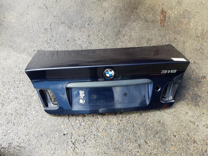Bagagelucka från en BMW 3 serie (E46/4) 318d 16V 2002