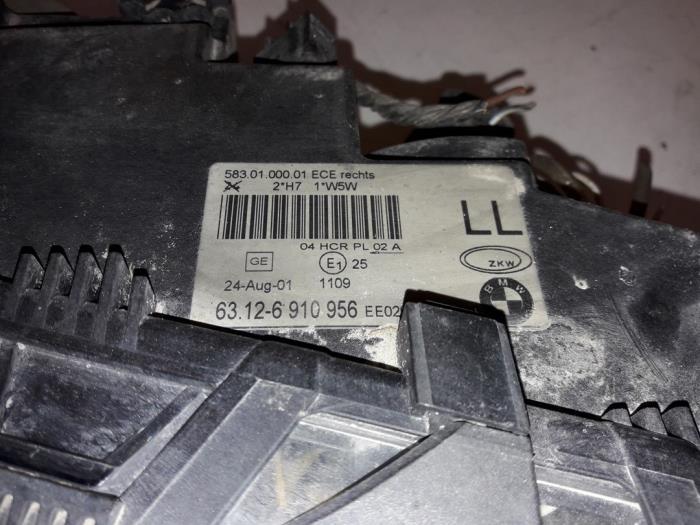 Strålkastare, höger från en BMW 3 serie (E46/4) 318d 16V 2002