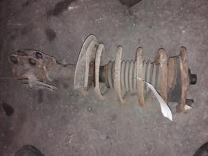 Begagnade Stötdämparstång, vänster fram Cadillac Seville (K-body) 4.6 STS/North Star V8 32V Pris på förfrågan erbjuds av Autodemontage Joko B.V.