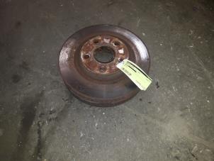 Begagnade Främre bromsskiva Cadillac Seville (K-body) 4.6 STS/North Star V8 32V Pris på förfrågan erbjuds av Autodemontage Joko B.V.