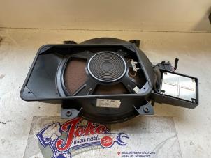 Begagnade Bashögtalare Audi A8 (D3) 4.2 V8 40V Quattro Pris på förfrågan erbjuds av Autodemontage Joko B.V.