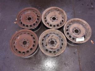 Gebruikte Velgen set Fiat Punto II (188) 1.2 60 S Prijs op aanvraag aangeboden door Autodemontage Joko B.V.