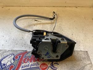 Gebruikte Portierslot Mechaniek 4Deurs rechts-achter BMW 1 serie (E87/87N) 118i 16V Prijs op aanvraag aangeboden door Autodemontage Joko B.V.