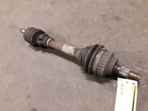 Begagnade Drivaxel, vänster fram Citroen Xsara Picasso (CH) 1.8 16V Pris på förfrågan erbjuds av Autodemontage Joko B.V.