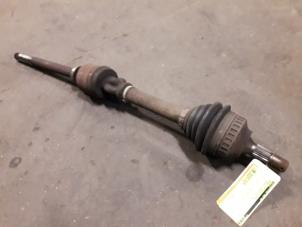 Begagnade Drivaxel, höger fram Citroen Xsara Picasso (CH) 1.8 16V Pris på förfrågan erbjuds av Autodemontage Joko B.V.