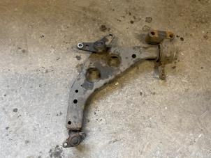 Gebruikte Draagarm onder links-voor BMW Mini One/Cooper (R50) 1.6 16V One Prijs op aanvraag aangeboden door Autodemontage Joko B.V.