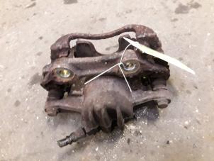 Begagnade Främre bromsok, höger Citroen Xsara Picasso (CH) 2.0 16V Pris på förfrågan erbjuds av Autodemontage Joko B.V.