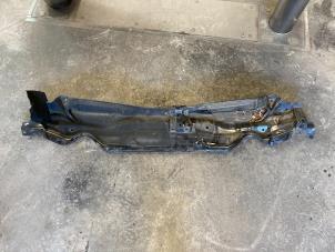 Begagnade Torpedgaller Toyota Auris (E18) 1.8 16V Hybrid Pris på förfrågan erbjuds av Autodemontage Joko B.V.