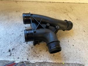 Begagnade Laddluftkylarrör Peugeot 208 I (CA/CC/CK/CL) 1.4 HDi Pris på förfrågan erbjuds av Autodemontage Joko B.V.