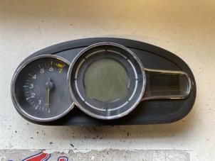 Begagnade Instrumentpanel Renault Megane III Coupe (DZ) 2.0 16V CVT Pris på förfrågan erbjuds av Autodemontage Joko B.V.