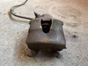 Begagnade Främre bromsok, höger Skoda Octavia Combi (1Z5) 1.6 MPI Pris på förfrågan erbjuds av Autodemontage Joko B.V.