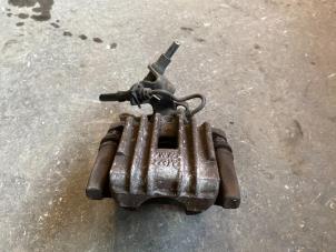 Begagnade Bakre bromsok, höger Skoda Octavia Combi (1Z5) 1.6 MPI Pris på förfrågan erbjuds av Autodemontage Joko B.V.