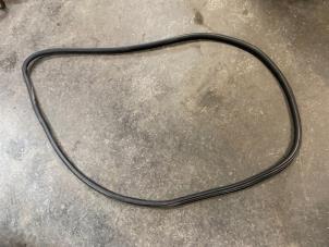 Używane Uszczelka drzwi lewych przednich wersja 4-drzwiowa Skoda Octavia Combi (1Z5) 1.6 MPI Cena na żądanie oferowane przez Autodemontage Joko B.V.