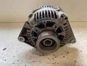 Gebruikte Alternator Renault Espace (JE) 2.2 dT 12V Prijs op aanvraag aangeboden door Autodemontage Joko B.V.