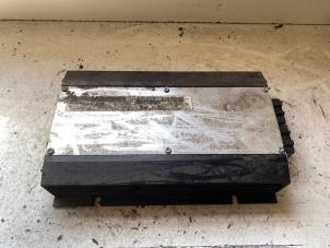 Begagnade Radioförstärkare Volkswagen Touareg (7LA/7L6) 3.2 V6 24V Pris på förfrågan erbjuds av Autodemontage Joko B.V.