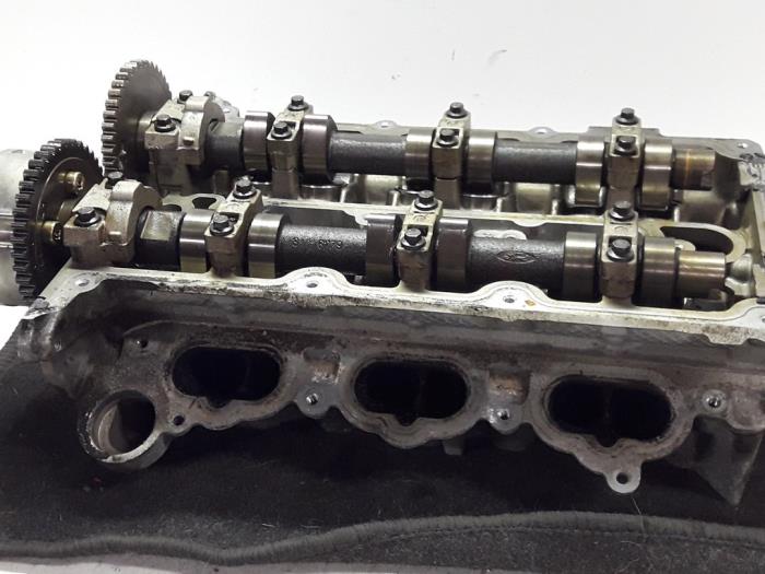 Culasse d'un Jaguar XF (CC9) 3.0 V6 24V 2008