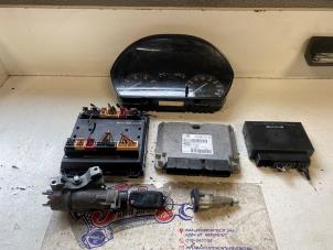 Begagnade Instrumentpanel Skoda Fabia (6Y5) 1.4i 16V Pris på förfrågan erbjuds av Autodemontage Joko B.V.