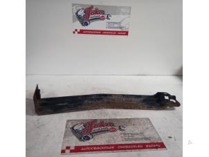 Begagnade Reservhjulsmekanism Volkswagen Caddy III (2KA,2KH,2CA,2CH) 2.0 SDI Pris på förfrågan erbjuds av Autodemontage Joko B.V.