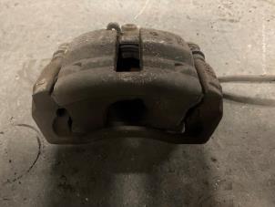 Używane Zacisk hamulcowy prawy przód Mercedes B (W245) 2.0 B-180 CDI 16V Cena na żądanie oferowane przez Autodemontage Joko B.V.