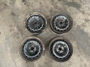 Begagnade Hjuluppsättning Fiat Punto Evo (199) 1.2 Euro 5 Pris på förfrågan erbjuds av Autodemontage Joko B.V.