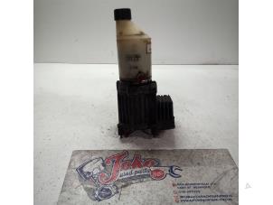 Begagnade Servostyrningspump Opel Astra G Caravan (F35) 1.6 16V Pris på förfrågan erbjuds av Autodemontage Joko B.V.