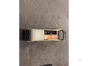 Begagnade Mittkonsol Jaguar XF (CC9) 2.7 D V6 24V Pris på förfrågan erbjuds av Autodemontage Joko B.V.