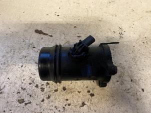 Begagnade Luftmassemätare BMW 1 serie (F20) 118d 2.0 16V Pris på förfrågan erbjuds av Autodemontage Joko B.V.