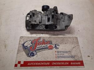 Begagnade Undre fäste, generator BMW 1 serie (F20) 118d 2.0 16V Pris på förfrågan erbjuds av Autodemontage Joko B.V.