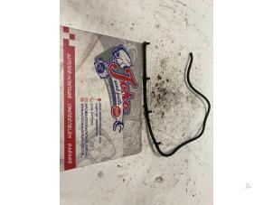 Begagnade Bränsleledning BMW 1 serie (F20) 118d 2.0 16V Pris på förfrågan erbjuds av Autodemontage Joko B.V.