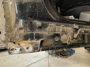 Begagnade Tröskel, vänster Ford Focus 3 1.6 TDCi 95 Pris på förfrågan erbjuds av Autodemontage Joko B.V.