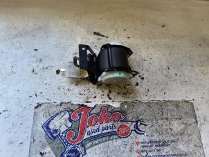 Begagnade Bakre säkerhetsbälte, mitten Daihatsu Terios (J2) 1.5 16V DVVT 4x2 Euro 4 Pris på förfrågan erbjuds av Autodemontage Joko B.V.