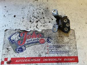 Begagnade Gångjärn, baklucka Daihatsu Terios (J2) 1.5 16V DVVT 4x2 Euro 4 Pris på förfrågan erbjuds av Autodemontage Joko B.V.