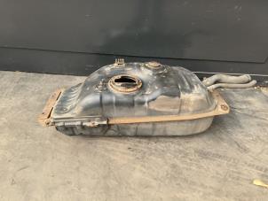 Begagnade Tank Daihatsu Terios (J2) 1.5 16V DVVT 4x2 Euro 4 Pris på förfrågan erbjuds av Autodemontage Joko B.V.