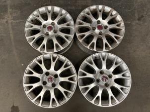 Begagnade Sporthjulsuppsättning Fiat Punto Evo (199) 1.3 JTD Multijet Start&Stop 16V Euro 4 Pris på förfrågan erbjuds av Autodemontage Joko B.V.