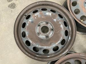 Begagnade Hjuluppsättning Volkswagen Golf VI Variant (AJ5/1KA) 1.2 TSI BlueMotion Pris på förfrågan erbjuds av Autodemontage Joko B.V.