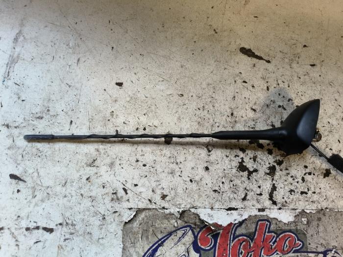 Antenn från en Chevrolet Aveo (300) 1.2 16V 2012