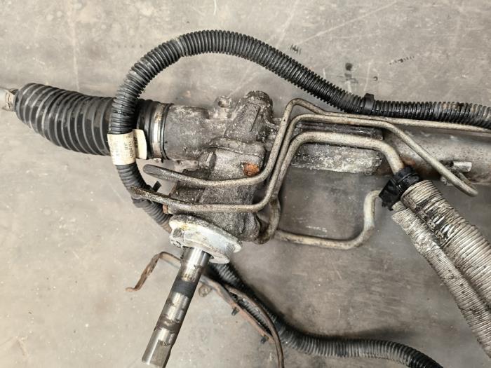 Servostyrningsbox från en Opel Zafira (M75) 2.2 16V Direct Ecotec 2008