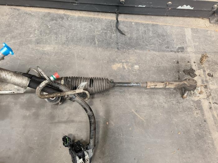 Servostyrningsbox från en Opel Zafira (M75) 2.2 16V Direct Ecotec 2008