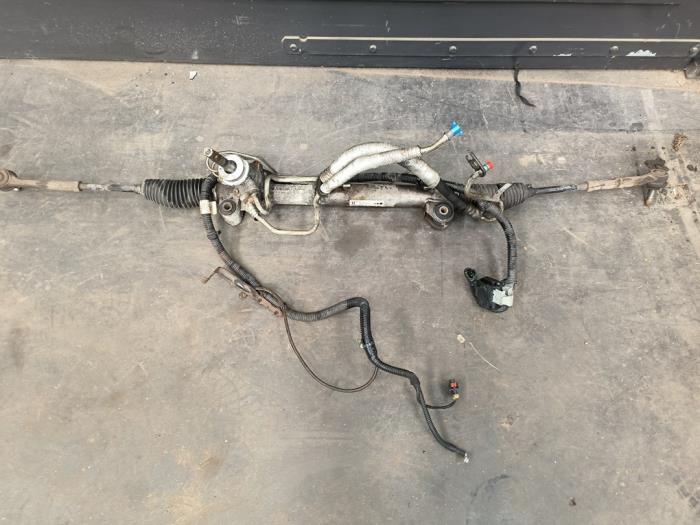 Servostyrningsbox från en Opel Zafira (M75) 2.2 16V Direct Ecotec 2008