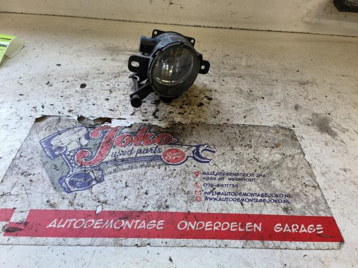 Dimljus, vänster fram från en Opel Zafira (M75) 2.2 16V Direct Ecotec 2008