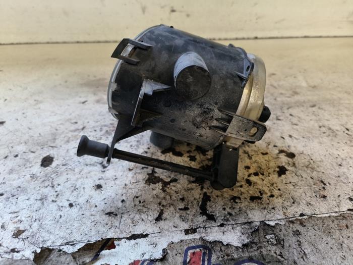 Dimljus, höger fram från en Opel Zafira (M75) 2.2 16V Direct Ecotec 2008