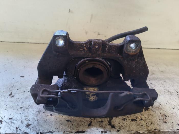 Främre bromsok, höger från en Opel Zafira (M75) 2.2 16V Direct Ecotec 2008